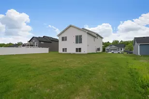4634 9th St NE, Saint Cloud, MN 56304 - Photo 9