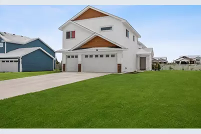 4634 9th Street NE, Saint Cloud, MN 56304 - Photo 1