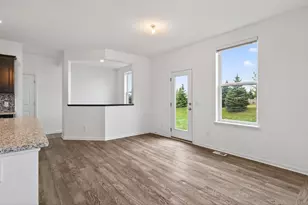 20503 Gunnison Dr, Lakeville, MN 55044 - Photo 9