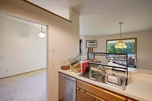 14831 Endicott Way, Apple Valley, MN 55124 - Photo 3