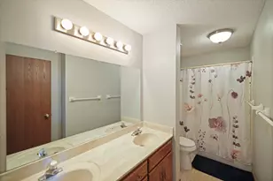 14831 Endicott Way, Apple Valley, MN 55124 - Photo 9