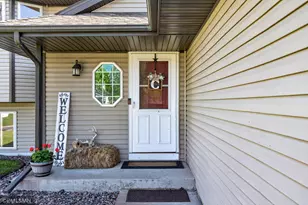 6124 258th St, Wyoming, MN 55092 - Photo 3