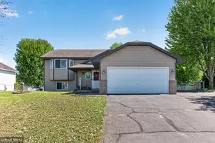 6124 258th St, Wyoming, MN 55092 - Photo 3