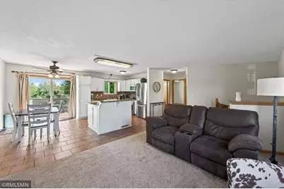 6124 258th Street, Wyoming, MN 55092 - Photo 5