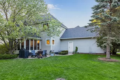 10423 Raleigh Road, Woodbury, MN 55129 - Photo 3