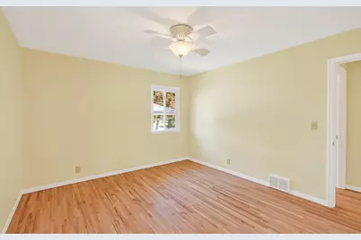 9032 Morgan Avenue S, Bloomington, MN 55431 - Photo 17