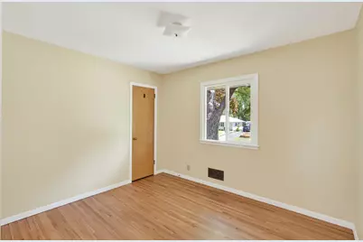 9032 Morgan Avenue S, Bloomington, MN 55431 - Photo 23