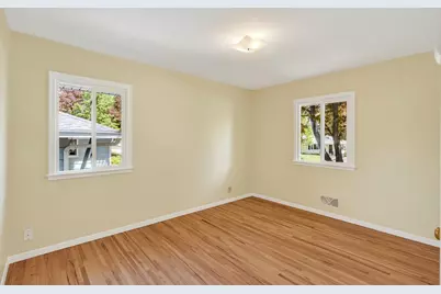 9032 Morgan Avenue S, Bloomington, MN 55431 - Photo 21
