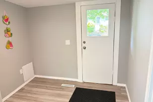 1002 Burgess St, Saint Paul, MN 55103 - Photo 9