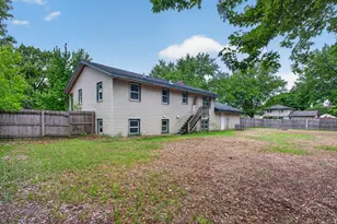 7856 Florida Cir N, Brooklyn Park, MN 55445 - Photo 9