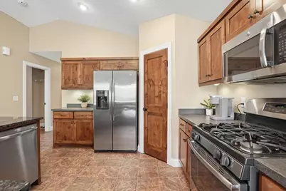 10105 180th Avenue NW, Elk River, MN 55330 - Photo 13