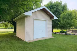 2031 Louden Ave N, Glencoe, MN 55336 - Photo 15