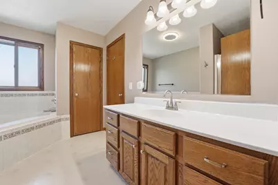 912 Juniper Avenue W, Northfield, MN 55057 - Photo 13