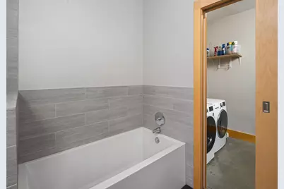 345 6th Avenue N #102, Minneapolis, MN 55401 - Photo 35