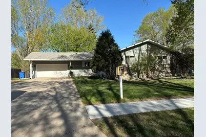 2813 Westgate Drive S, Fargo,  58103 - Photo 1