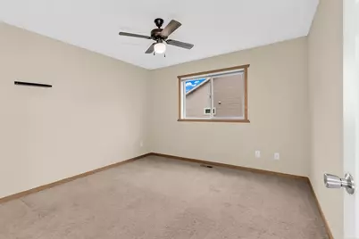 1283 County Road D Circle E #B, Vadnais Heights, MN 55109 - Photo 17