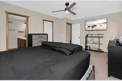1283 County Road D Circle E #B, Vadnais Heights, MN 55109 - Photo 15
