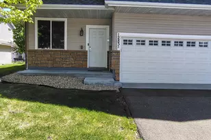 1283 County Road D Circle E, Vadnais Heights, MN 55109 - Photo 1