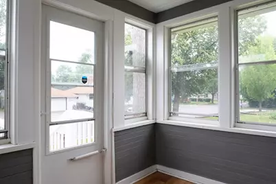 834 Algonquin Avenue, Saint Paul, MN 55119 - Photo 3