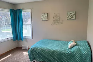414 S Dewey St, Fairmont, MN 56031 - Photo 9
