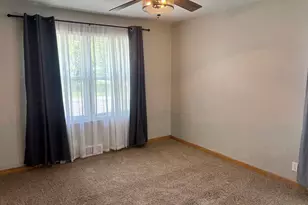 414 S Dewey St, Fairmont, MN 56031 - Photo 35