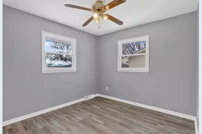 8941 48th Avenue N, New Hope, MN 55428 - Photo 9