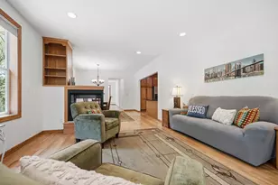 5090 Kelly Ct, White Bear Lake, MN 55110 - Photo 11