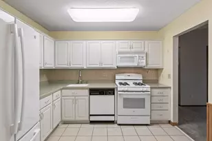 944 Zanzibar Ln N, Plymouth, MN 55447 - Photo 17