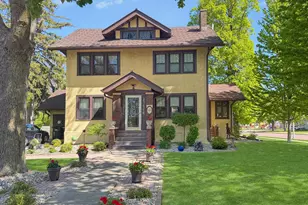 210 E Ciro St, Truman, MN 56088 - Photo 1