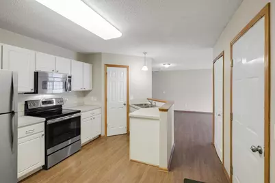 15981 Flotilla Trail #311, Apple Valley, MN 55124 - Photo 11
