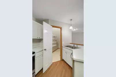 15981 Flotilla Trail #311, Apple Valley, MN 55124 - Photo 13