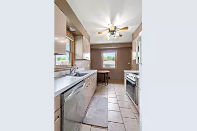 1552 Hoyt Avenue E, Saint Paul, MN 55106 - Photo 9