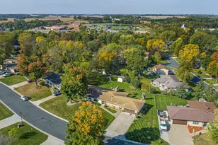 808 Hillcrest Dr, Montgomery, MN 56069 - Photo 1