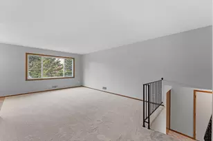 10276 Winter Pl, Eden Prairie, MN 55347 - Photo 11