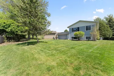 10276 Winter Place, Eden Prairie, MN 55347 - Photo 5