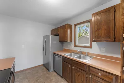 10276 Winter Place, Eden Prairie, MN 55347 - Photo 19