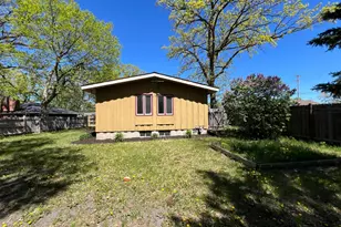 122 Craig Way NE, Fridley, MN 55432 - Photo 9