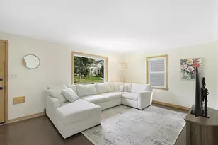 582 36 1/2 Ave NE, Minneapolis, MN 55418 - Photo 3