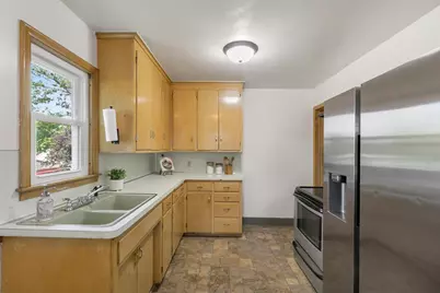 582 36 1/2 Avenue NE, Minneapolis, MN 55418 - Photo 13