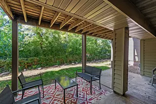 8948 Neill Lake Rd, Eden Prairie, MN 55347 - Photo 9