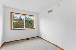 11256 Providence Ln, Eden Prairie, MN 55344 - Photo 19