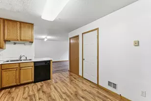 11256 Providence Ln, Eden Prairie, MN 55344 - Photo 13