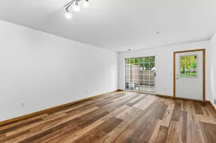 11256 Providence Ln, Eden Prairie, MN 55344 - Photo 5