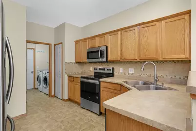6869 Folkestone Road #614, Apple Valley, MN 55124 - Photo 3