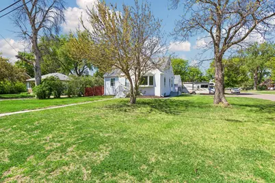 6904 60th Avenue N, Crystal, MN 55428 - Photo 3