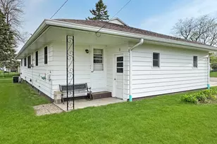 314 N Maple St, Ellsworth, MN 56129 - Photo 3