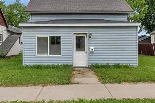 417 1st St SW, Wadena, MN 56482 - Photo 1