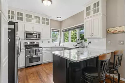 9644 Tree Farm Road, Eden Prairie, MN 55347 - Photo 3