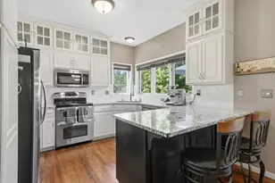 9644 Tree Farm Rd, Eden Prairie, MN 55347 - Photo 3