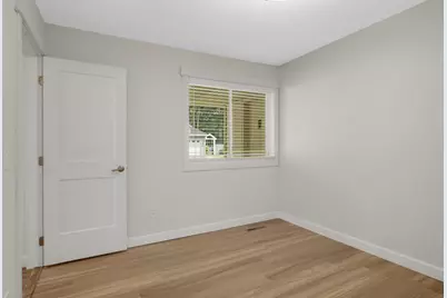 1390 Granada Trail N, Oakdale, MN 55128 - Photo 15